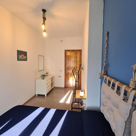 A Ca' Di Pe E Gio Apartman Calasetta Kültér fotó