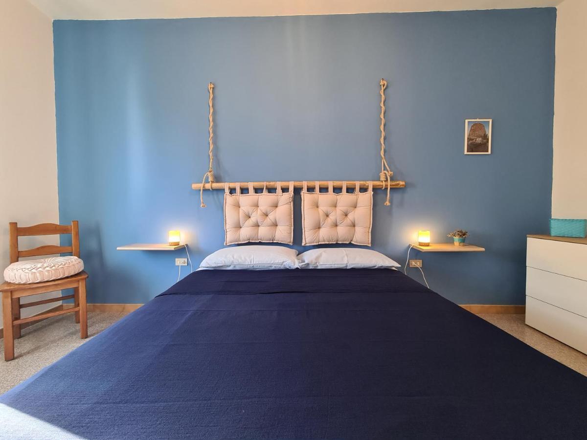 A Ca' Di Pe E Gio Apartman Calasetta Kültér fotó